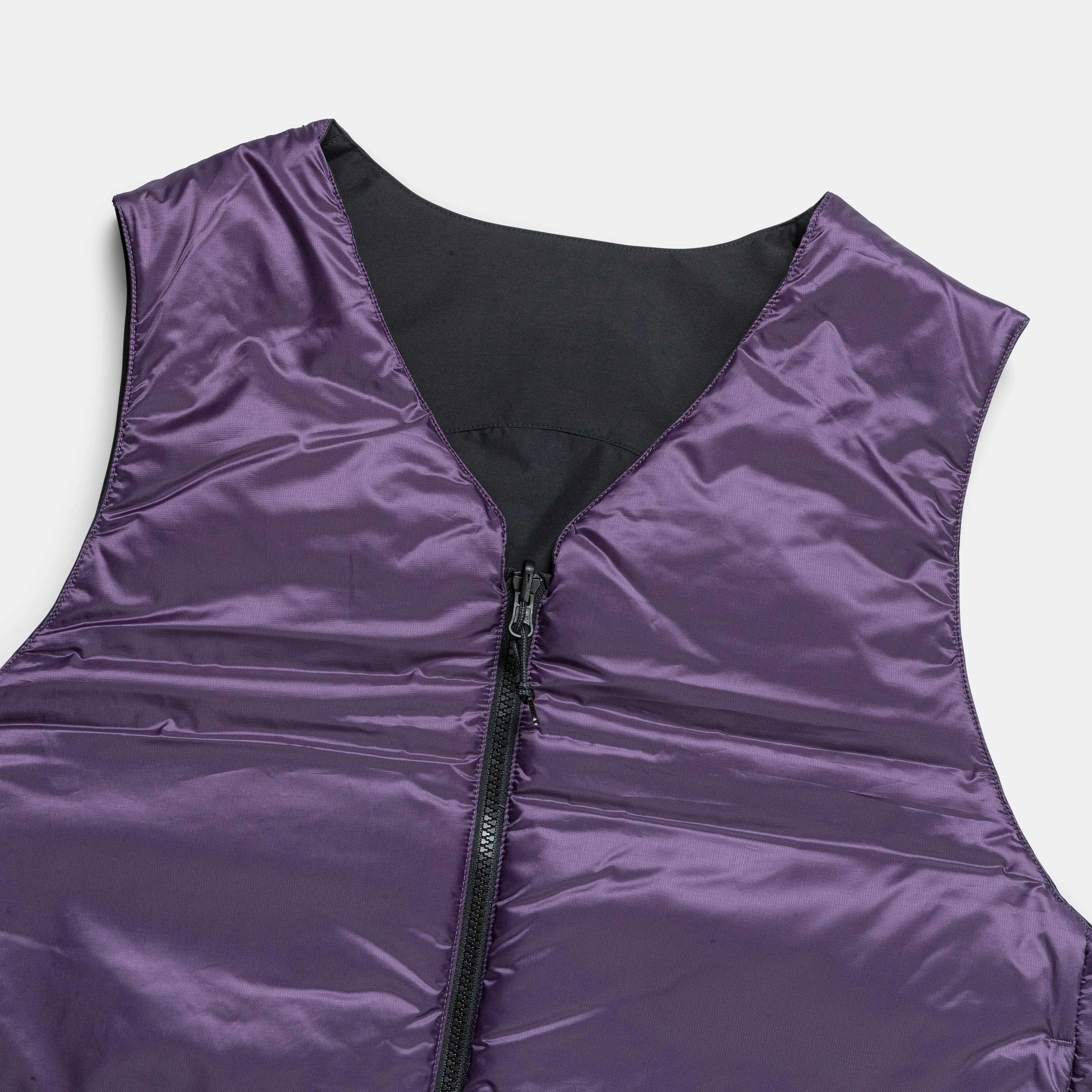 PrimaLoft 'Skull Peak' Reversible Vest - Black/Dark Raisin-Summit White