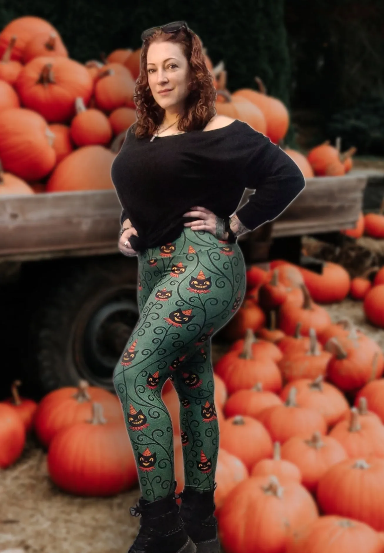 "Creeping Jack Vine" Black Vintage Cat Johanna Parker Exclusive - High-quality Handcrafted Vibrant Leggings